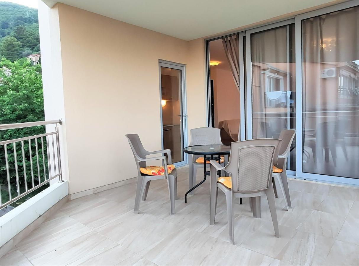 Pavlina Apartments Budva Eksteriør billede