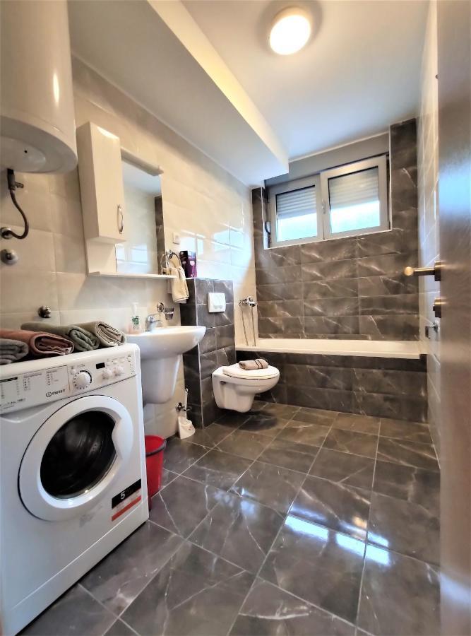 Pavlina Apartments Budva Eksteriør billede