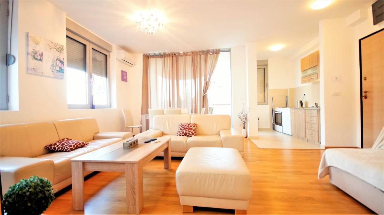 Pavlina Apartments Budva Eksteriør billede