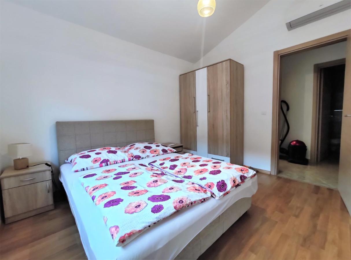 Pavlina Apartments Budva Eksteriør billede